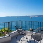 Excelsio Omis Riviera 아파트
