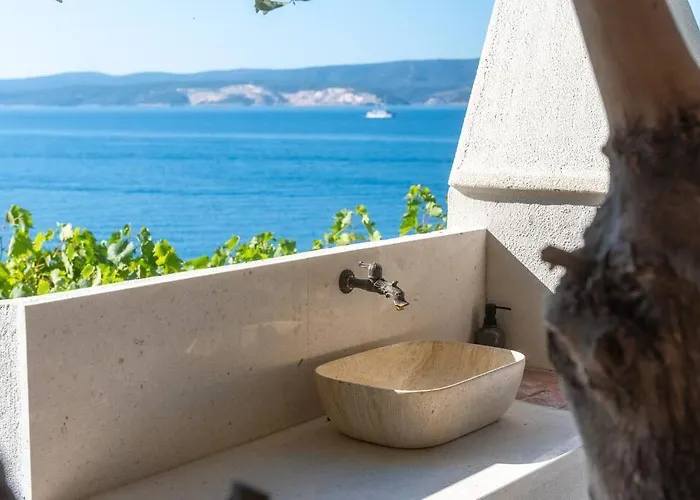 Excelsio Omis Riviera Stanici
