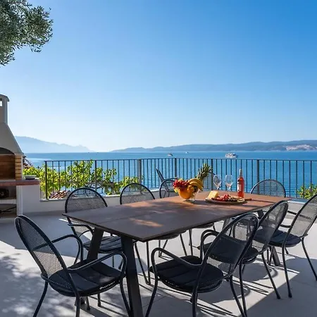 Excelsio Omis Riviera