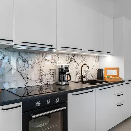 Excelsio Omis Riviera * Stanici