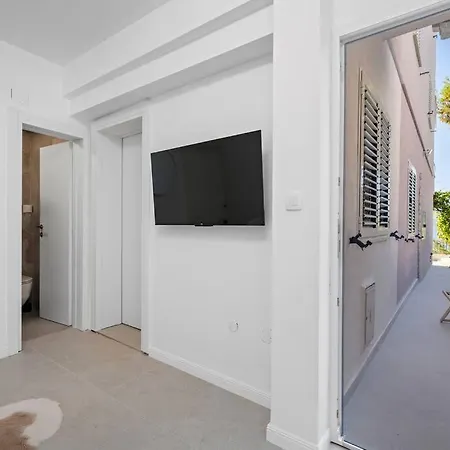 Apartman Excelsio Omis Riviera *