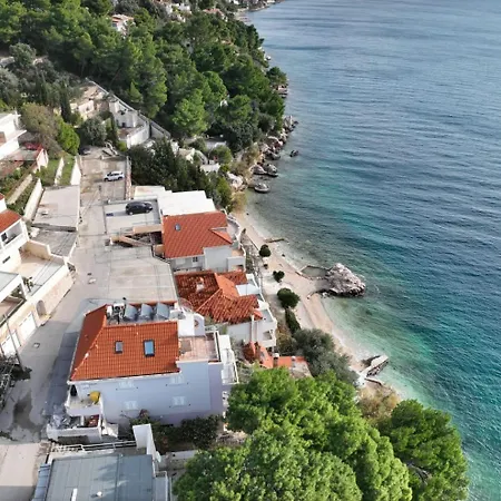 Excelsio Omis Riviera * Stanici